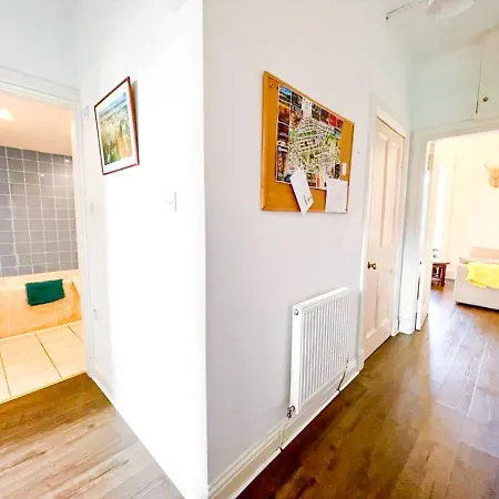 Open Plan 2 Bed Apt, Near Edinburgh Castle Exterior photo