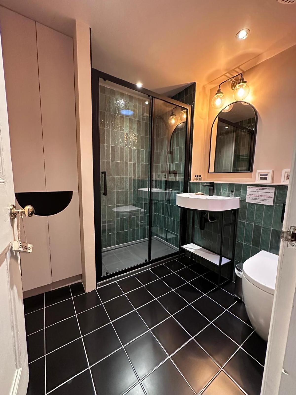 Apartment Open Plan 2 Bed Apt, Near Castle *